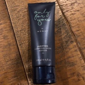 Monat Charcoal Masque